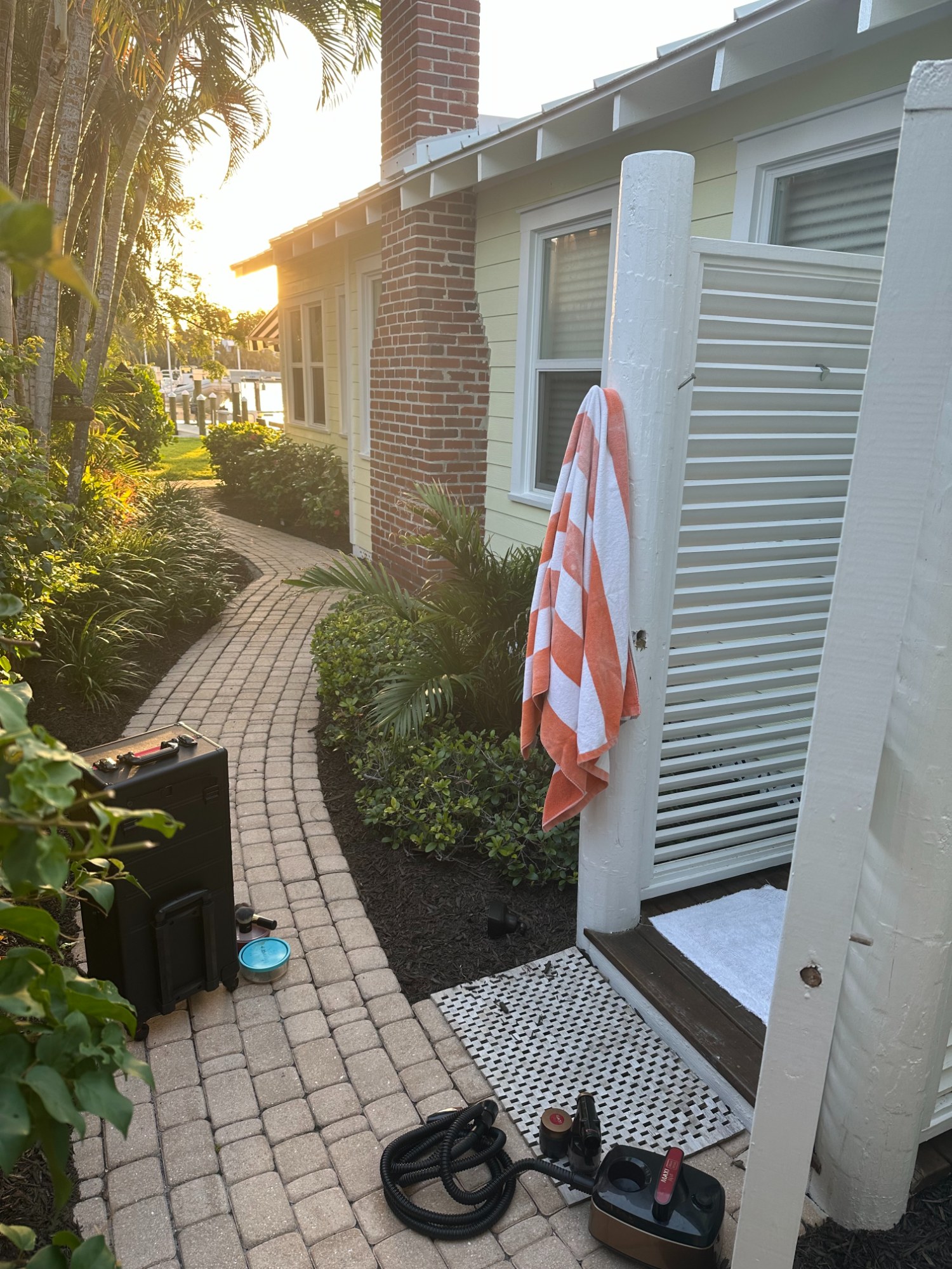 Mobile beauty services across Tampa Bay — The Bronze Lily, St. Petersburg, FL